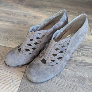 Aerosoles Women's Head Role Gray Faux Suede Pump Heel Booties Shoes Office 11